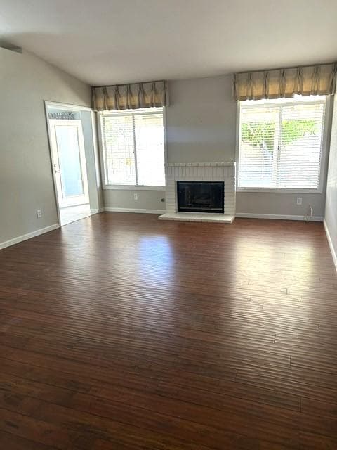 Foto del edificio - 2800 Banyan Tree Ln