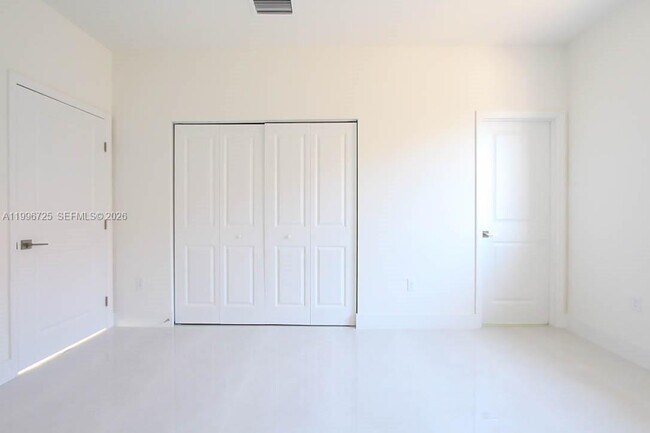 Foto del edificio - 15631 SW 11th Terrace