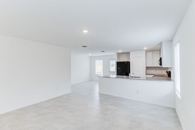 Building Photo - 1745 Copehart Ln