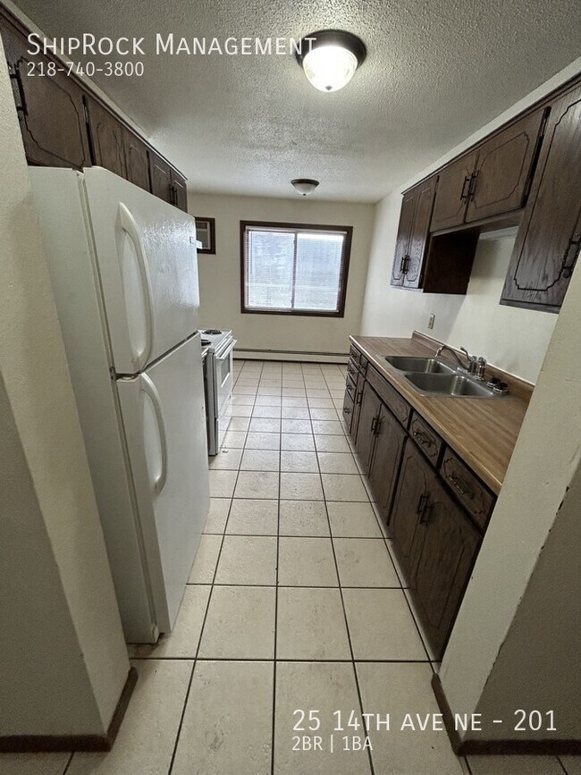 Building Photo - Rosebrook Apartments