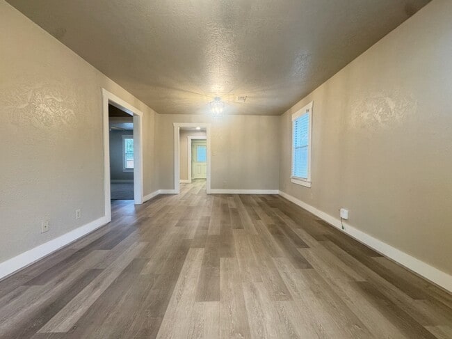 Foto del edificio - 510 W 6th St