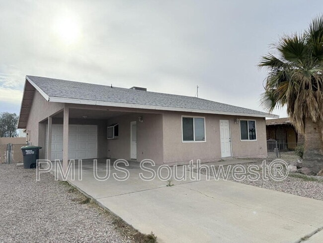 Building Photo - 1577 Luna Media