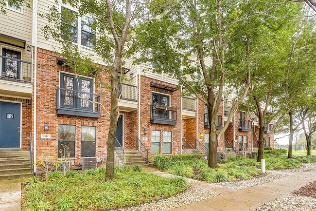 Building Photo - 3809 Westridge Ave