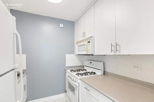 Foto del edificio - 280 Rector Pl