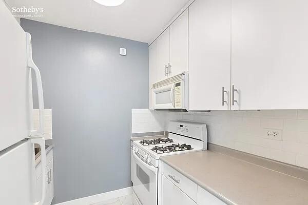 Building Photo - 280 Rector Pl