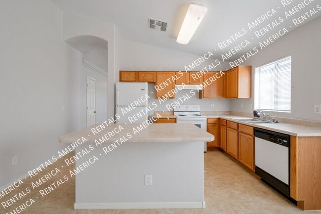 Foto del edificio - 6659 E Flynn Ave