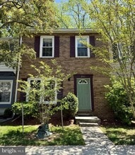 Building Photo - 204 Michele Cir