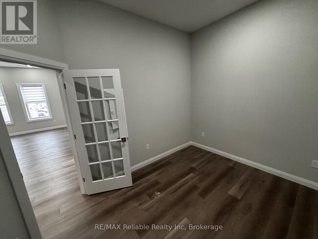 Building Photo - 24 Albert St