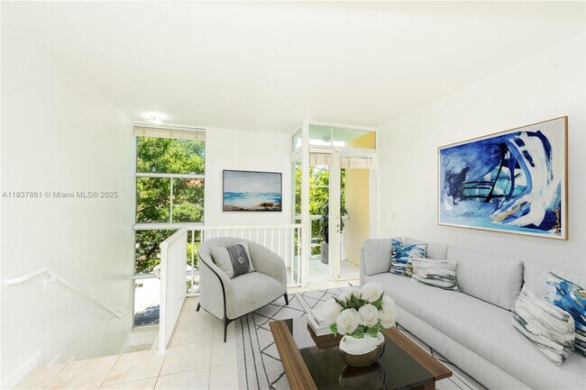 Foto del edificio - 8041 Harding Ave