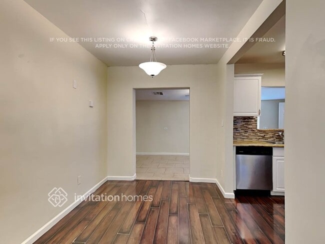 Building Photo - 1804 W Weldon Ave