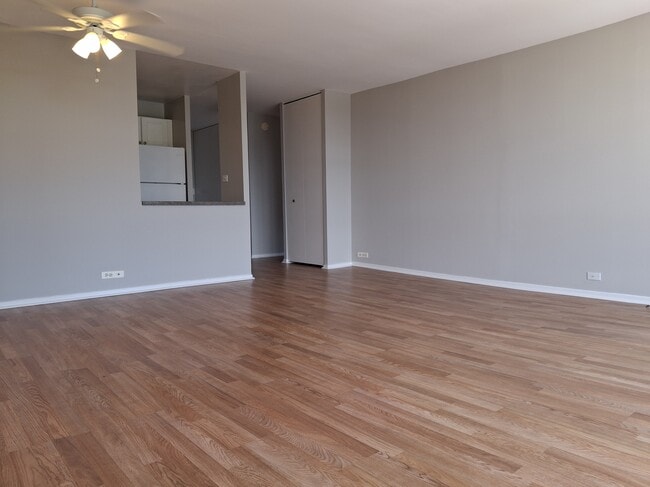 Foto del edificio - 2605 S Indiana Ave