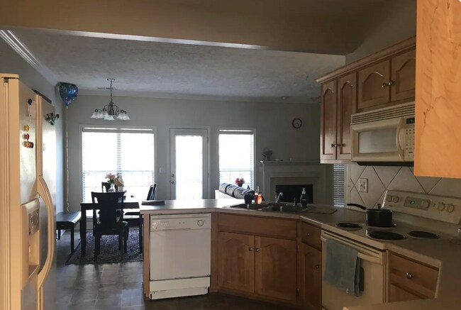 Building Photo - 560 Hackberry Ridge Trce