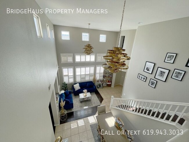 Building Photo - 457 Avenida Antonio
