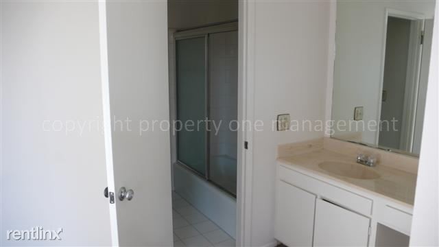 Building Photo - 648 Calle de los Amigos