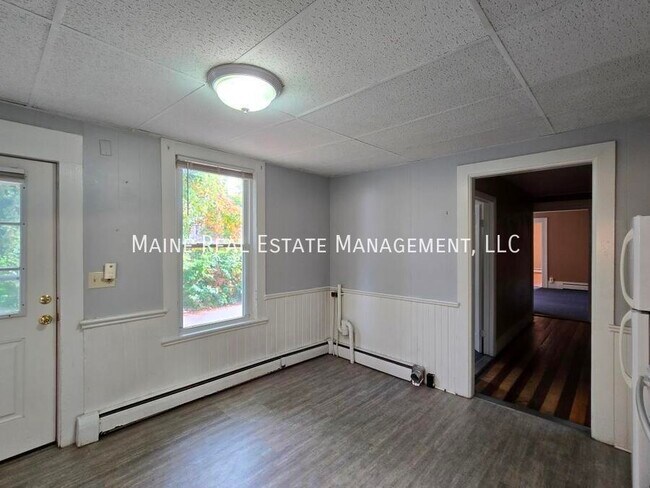 Building Photo - 17 Boutelle Ave