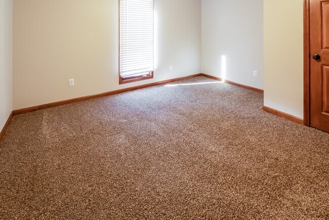 Foto del edificio - 7182 Golden Oaks Loop E