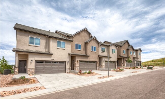 Foto del edificio - Westside End Unit Luxury Townhome in Mountain Shadows