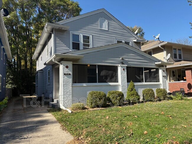 Foto del edificio - 5542 N College Ave