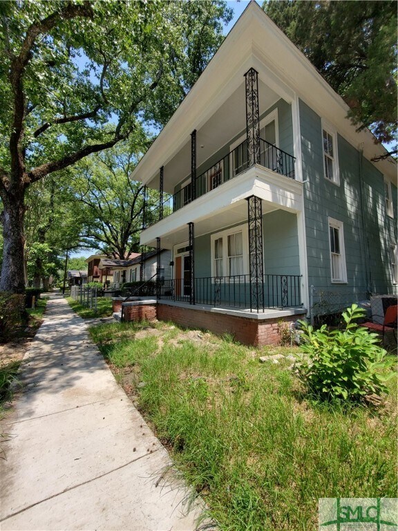 Building Photo - 706 E 35th St