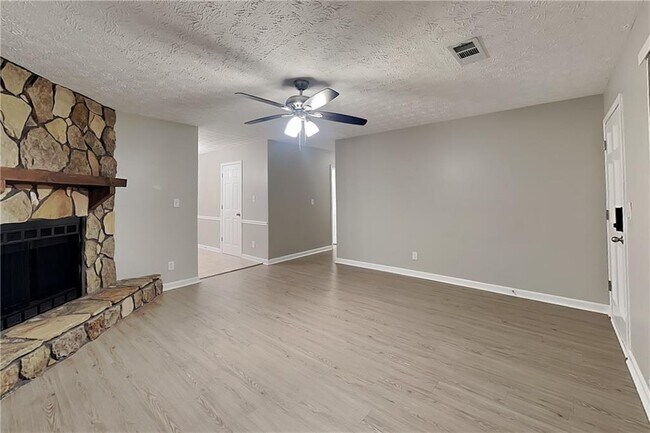 Foto del edificio - 4754 Overhill Ct NW