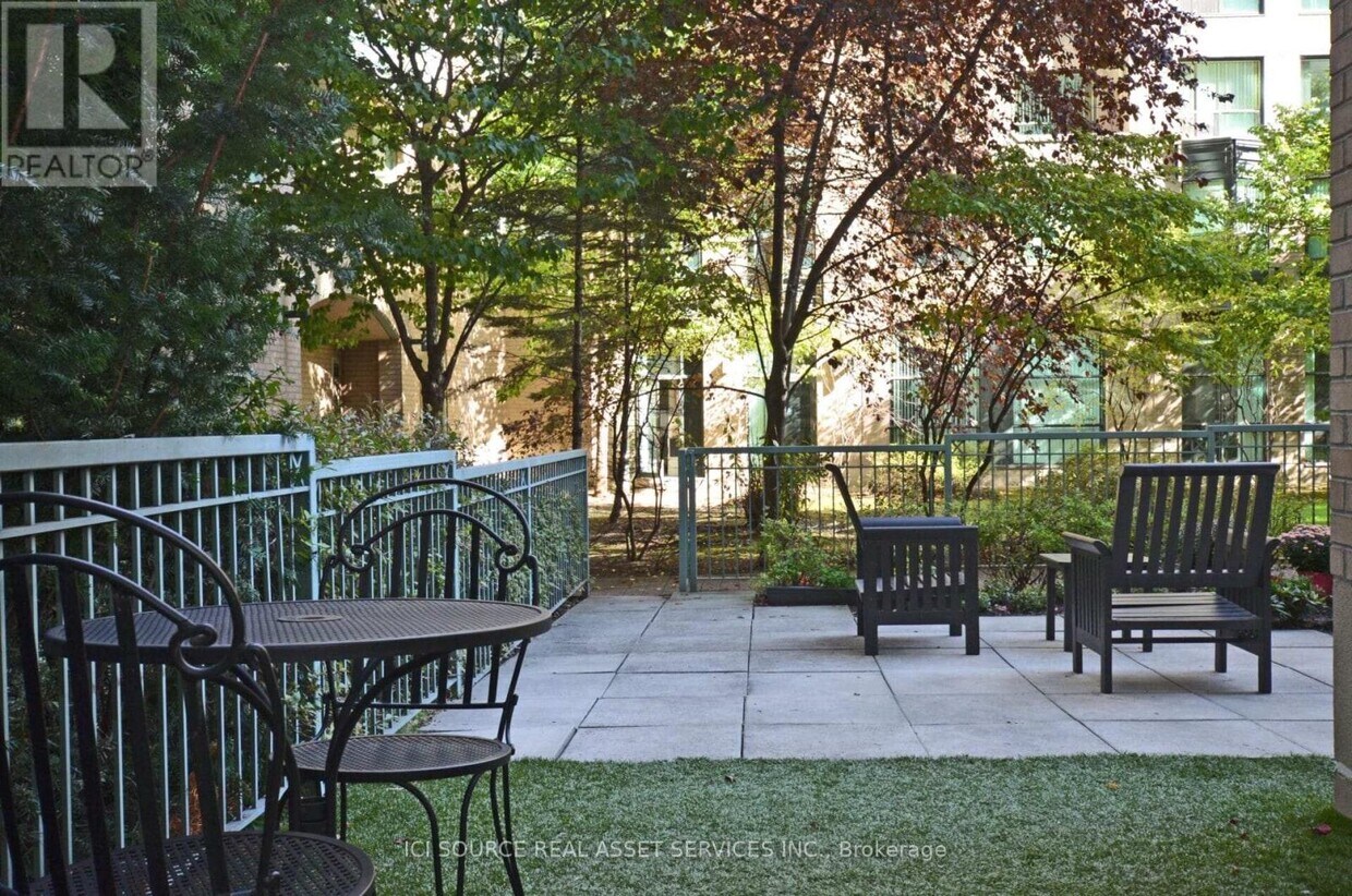 Photo principale - 109 Front St E