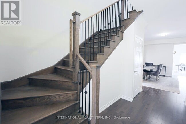 Building Photo - 327 Northglen Blvd