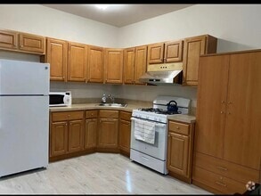 Building Photo - 39 Tenafly Pl