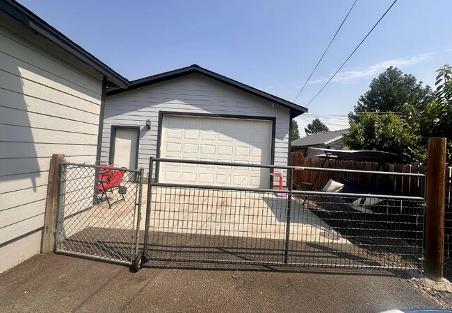 Foto del edificio - Cute bungalow in north La Grande