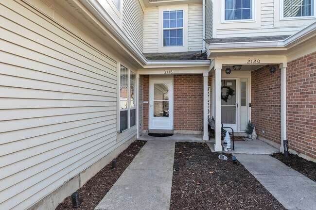 Foto del edificio - 2118 Glasgow Ct