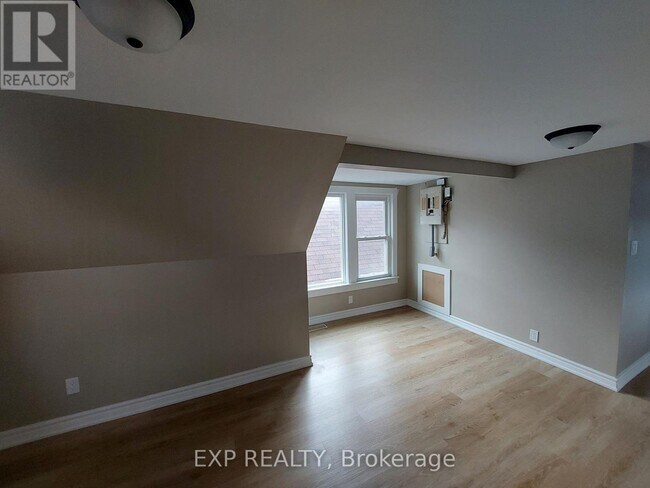Building Photo - 148 Gibson Ave