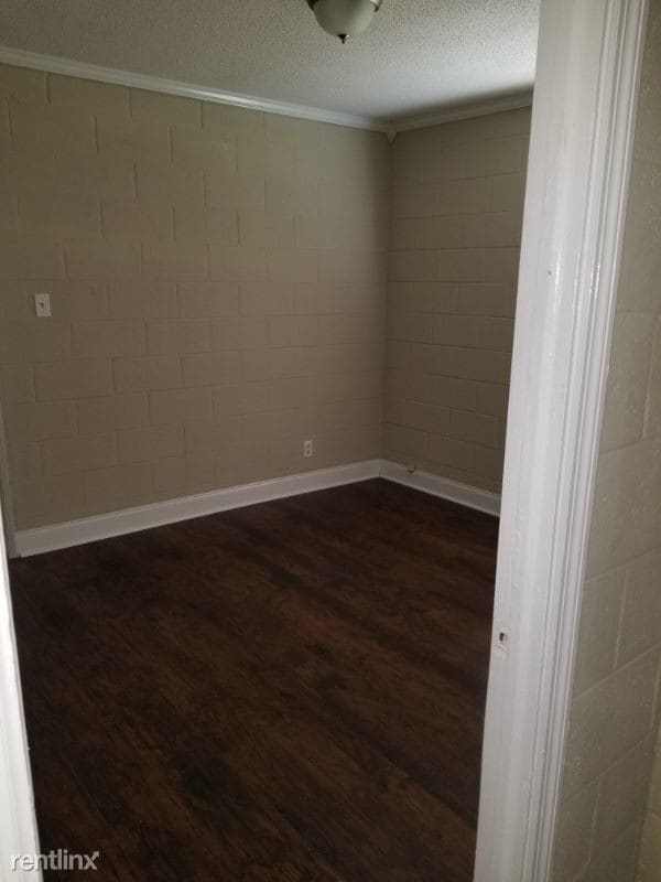 Building Photo - 2 br, 1 bath House - 137 Glover Dr