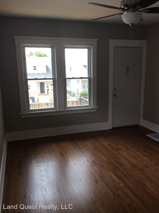 Building Photo - 1813 Grange Ave