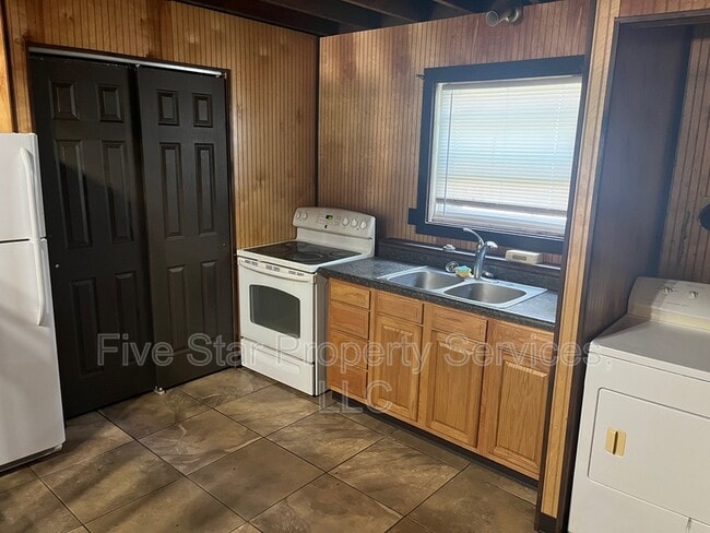 Foto del edificio - 524 E Ridgely Ave