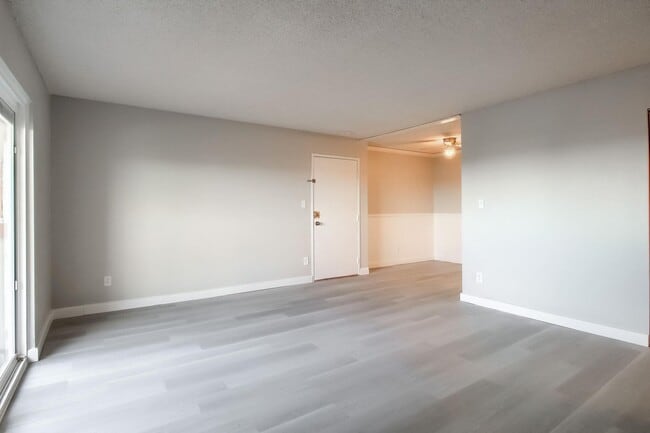 Building Photo - 10211 Ura Ln