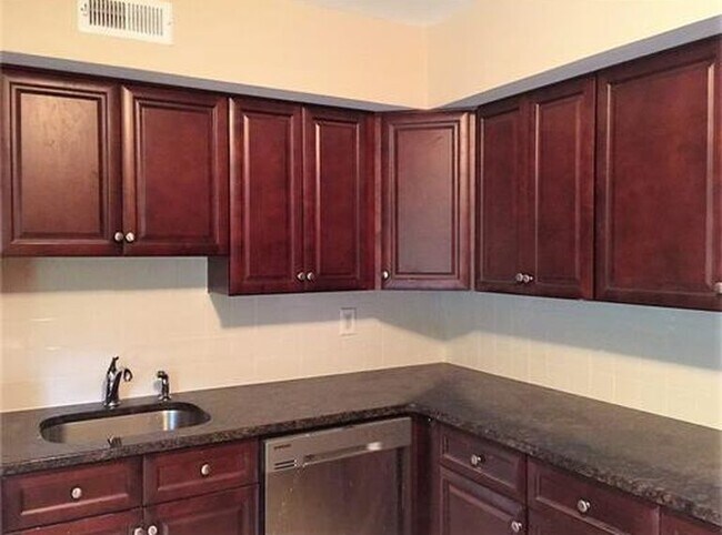 Building Photo - 104 Mandon Ct