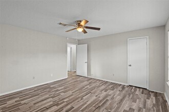 Building Photo - 2729 Main St