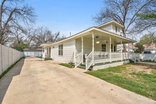 Foto del edificio - 1114 Kirk Ave