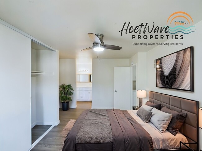 Foto del edificio - AVAILABLE Mid-DECEMBER - Renovated 2x2 in ...