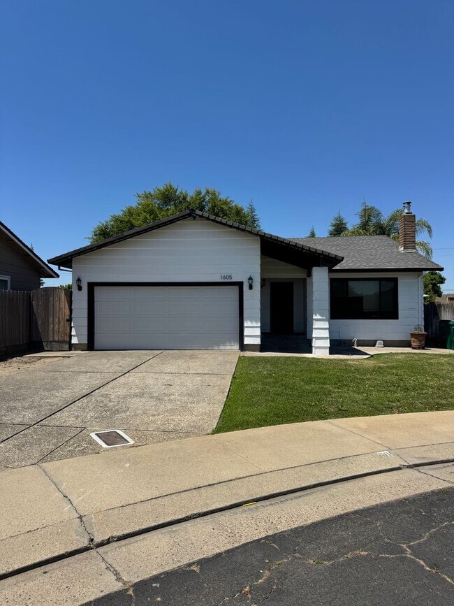 Foto del edificio - Available now! 3 Bed/2 Bath Home