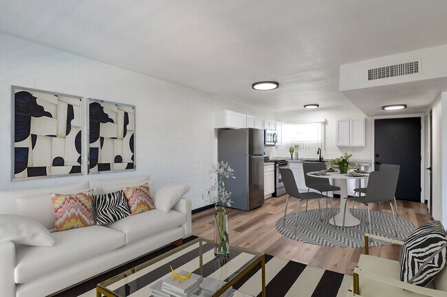 Foto del interior - *End Mgmt 04.14.2025* 60 on Roger *Final A...