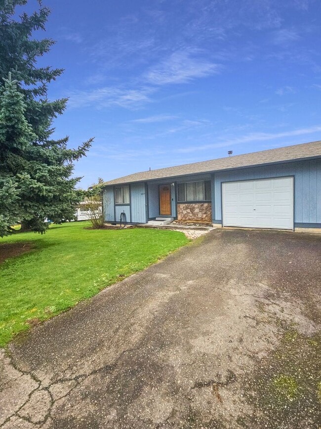 Foto del edificio - 2bed/1bath Edgewood Duplex*****COMING SOON***