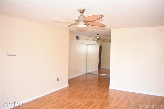 Building Photo - 1 br, 1 bath Condo - LAKEWOOD VILLAS CONDO