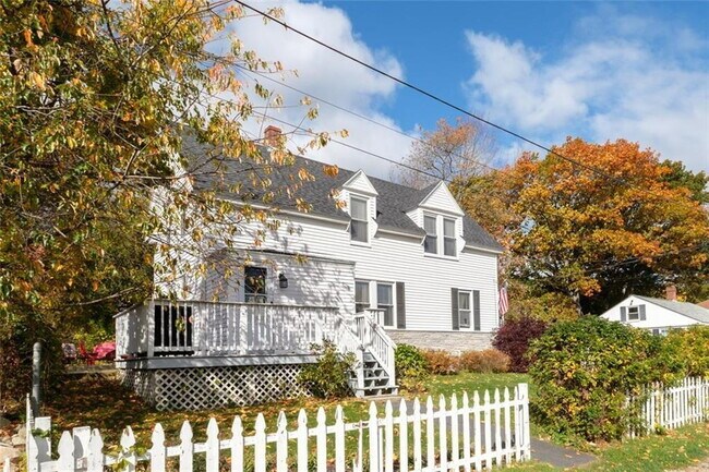 Foto del edificio - Winter Rental, Spacious Coastal Retreat Ju...