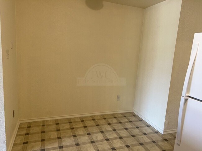 Building Photo - 4506 Mattie Dr
