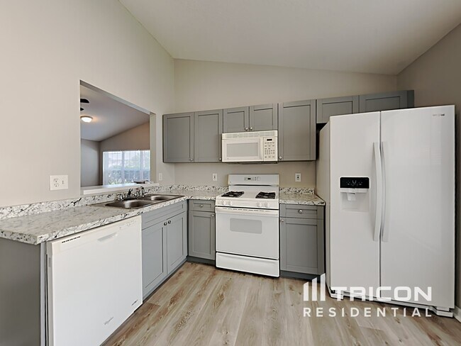 Foto del edificio - 8704 Persea Ct