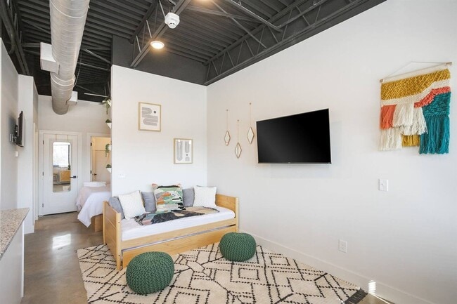 Photo - BEAUTIFUL ONE BEDROOM FULLY FURNISHED. $13... Apartment