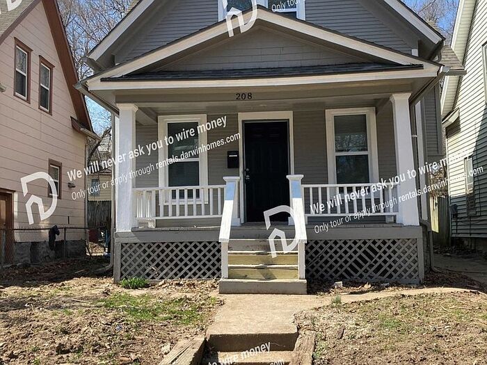 Primary Photo - 208 N Elmwood Ave