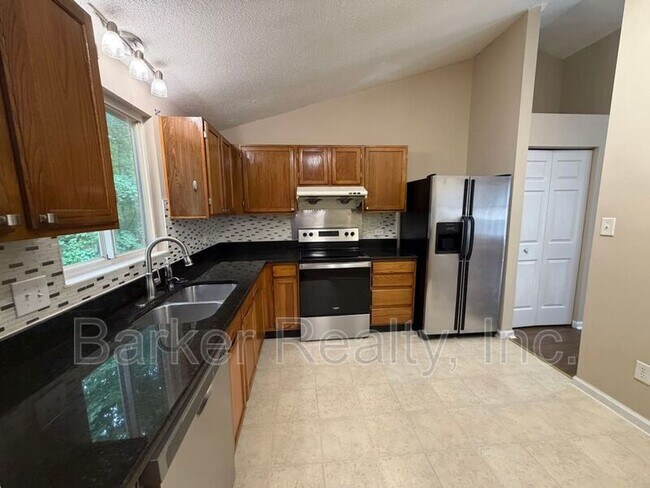 Building Photo - 507 Trappers Run Dr