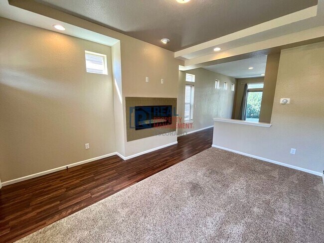 Foto del edificio - 8231 Longleaf Ln