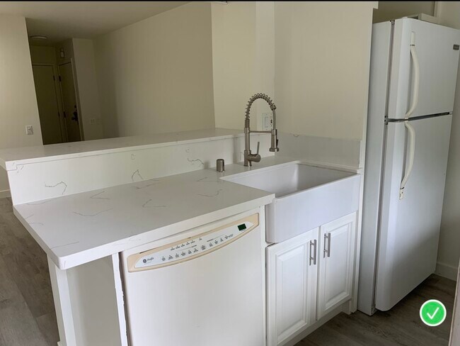 Building Photo - 6151 Orange St